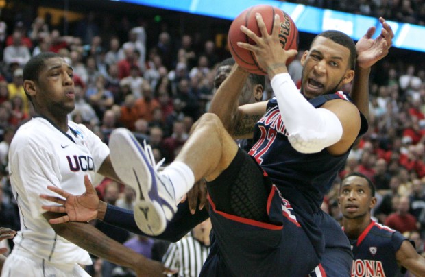 UConn defeats Arizona in NCAA Tournament